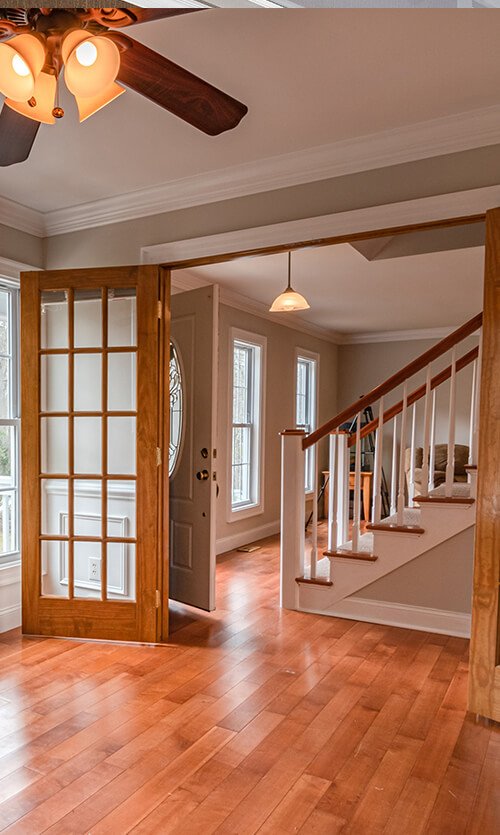 Wooden Doors & Laminate Flooring